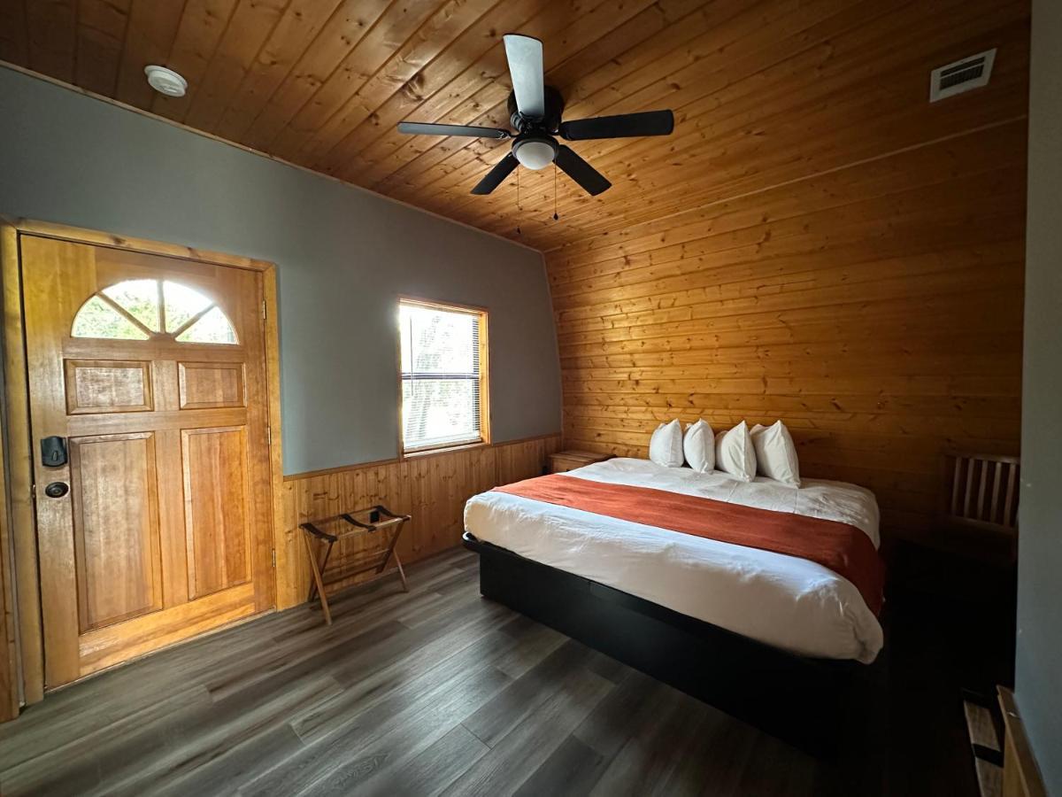 Resort Canyon Lakeview